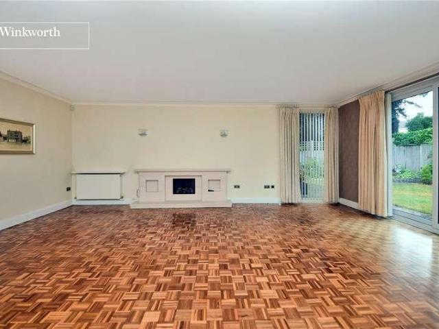 House for sale in Greater London