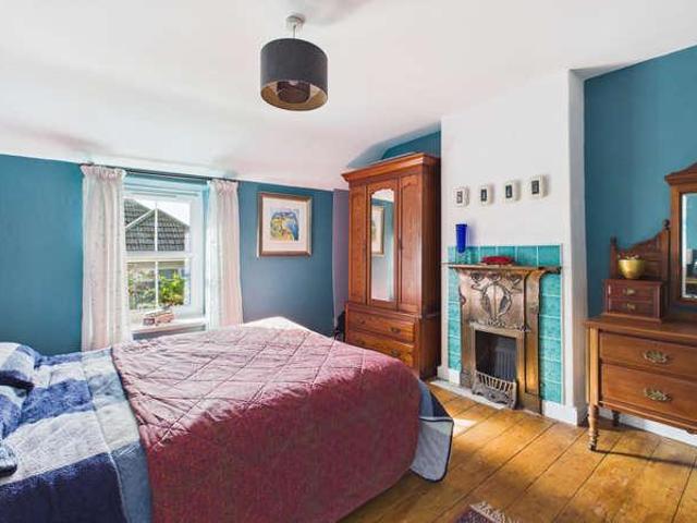 House for sale in Hayle, Cornwall