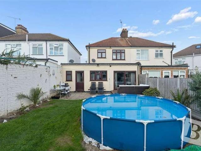 House for sale in London Borough of Barking and Dagenham, Greater London