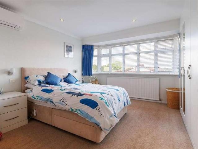 House for sale in Ivy Chimneys, Epping