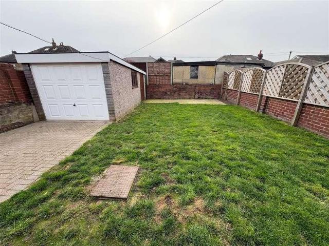 House for sale in Hanging Heaton, Dewsbury