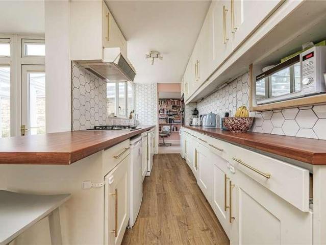 House for sale in New Malden, Greater London