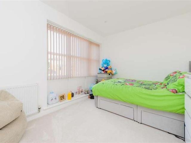 House for sale in Worcester Park Estate, Monks Orchard