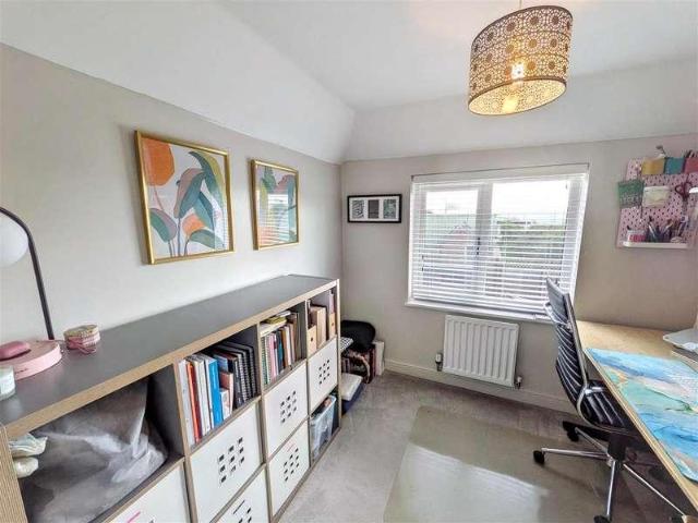 House for sale in Barnham and Eastergate, Clapham