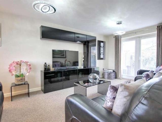 House for sale in Kingswood, Hull