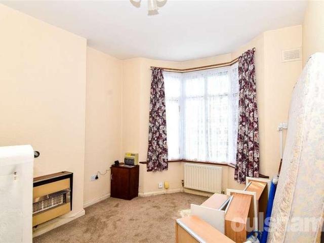 House for sale in Kings Heath, Wake Green