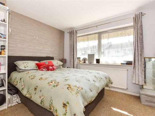 House for sale in Binstead, Ryde