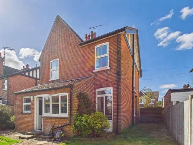 House for sale in Dale Hill, Essex