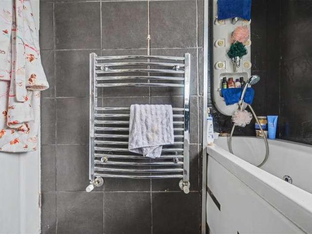 House for sale in Attenborough, East Midlands