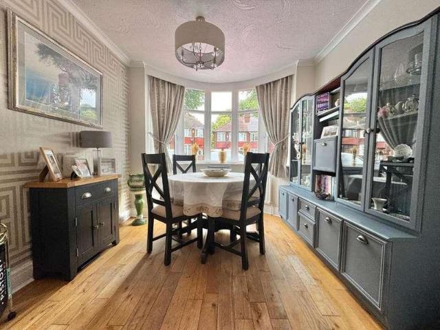 House for sale in West Bromwich, Black Lake