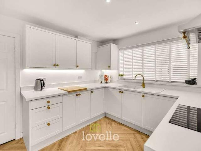 House for sale in Waltham