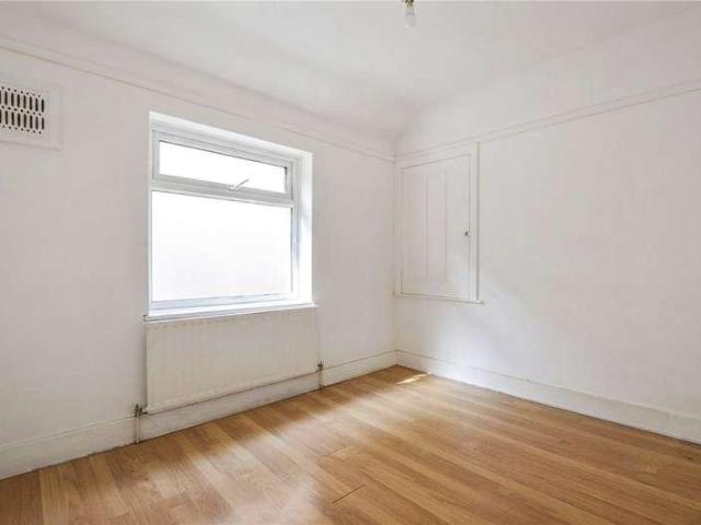 House for sale in Farnborough, Hampshire