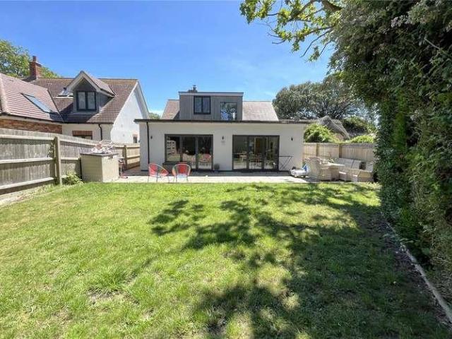 House for sale in Highcliffe