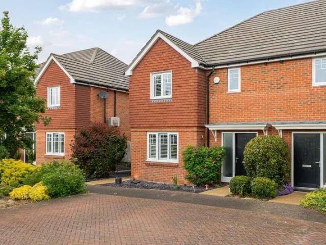 House for sale in Pachesham Park, Surrey