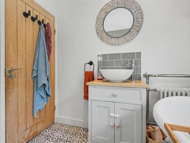 House for sale in Attenborough, East Midlands