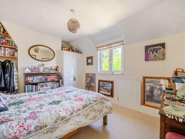 House for sale in Fole, Surrey