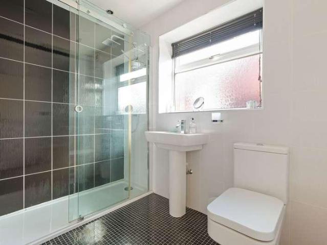 House for sale in Dines Green, Worcestershire