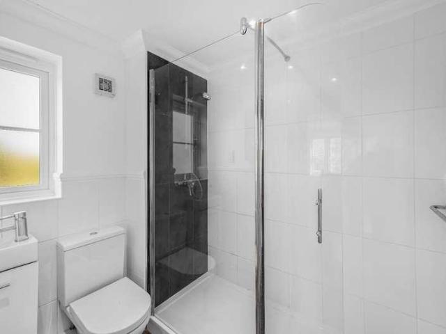 House for sale in Chipping Hill, Essex