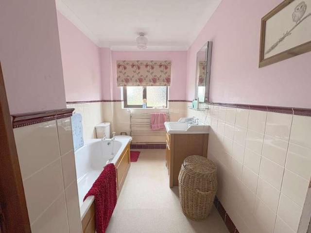House for sale in Costhorpe, East Midlands