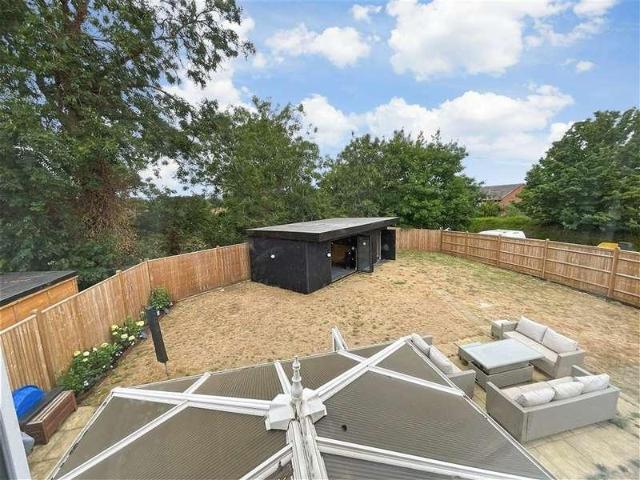 House for sale in Leybourne, Bourne Vale