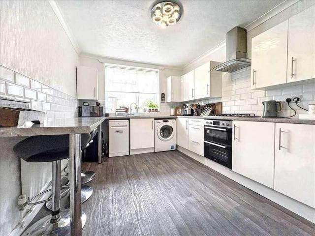 House for sale in Nuncargate, East Midlands
