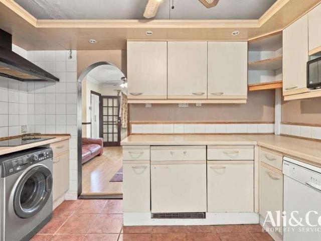 House for sale in Little Thurrock, Grays