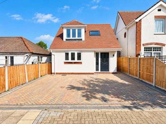 House for sale in Hunter's Forstal, Canterbury