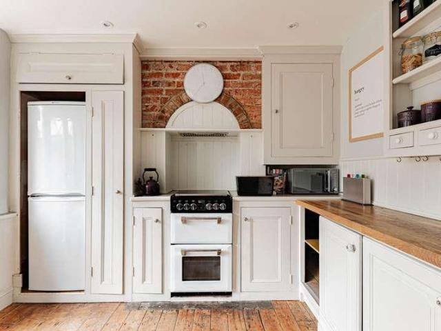House for sale in Kingston, The Bridge