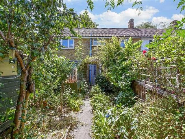 House for sale in The King's Mile, The Bridge