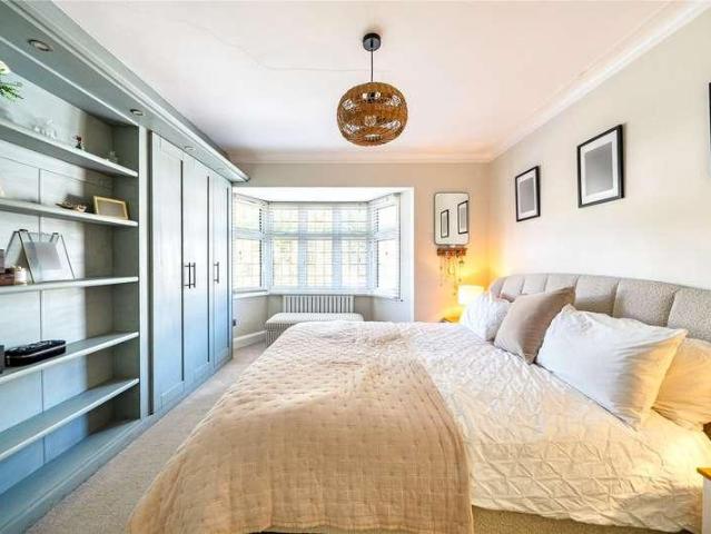 House for sale in Royal Borough of Kingston upon Thames, Greater London