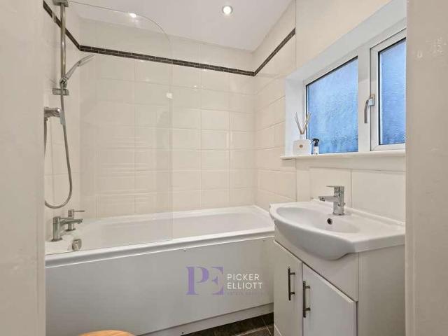 House for sale in Chapel End, North Warwickshire
