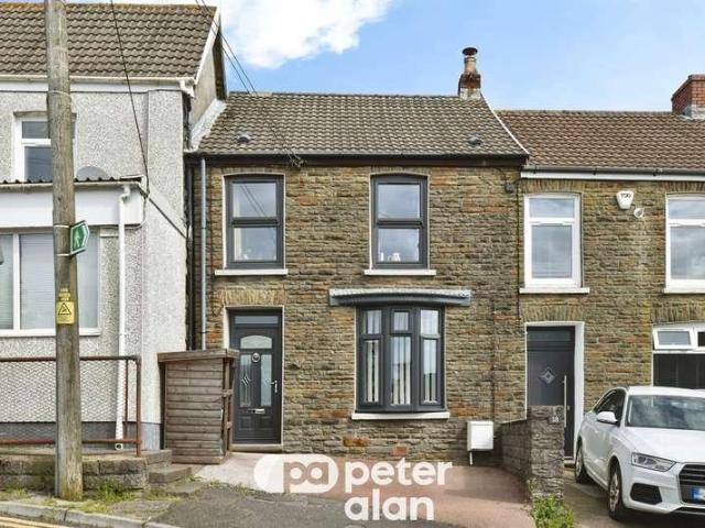 House for sale in Bedlinog