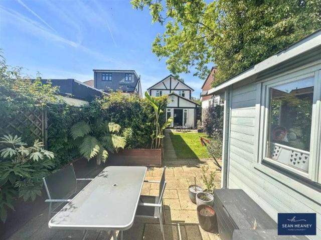House for sale in New Barnet, Greater London