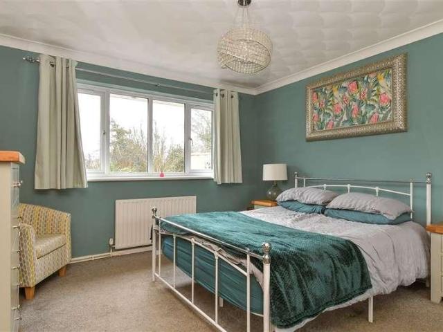 House for sale in Allhallows