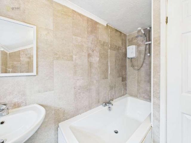House for sale in Kettlebrook, Staffordshire