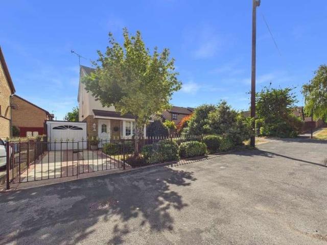 House for sale in Spring Cottage, City Of Kingston Upon Hull