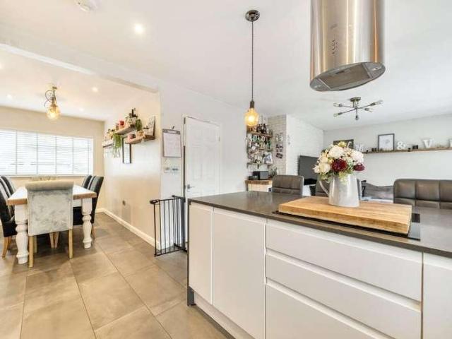 House for sale in Farnborough, Rushmoor