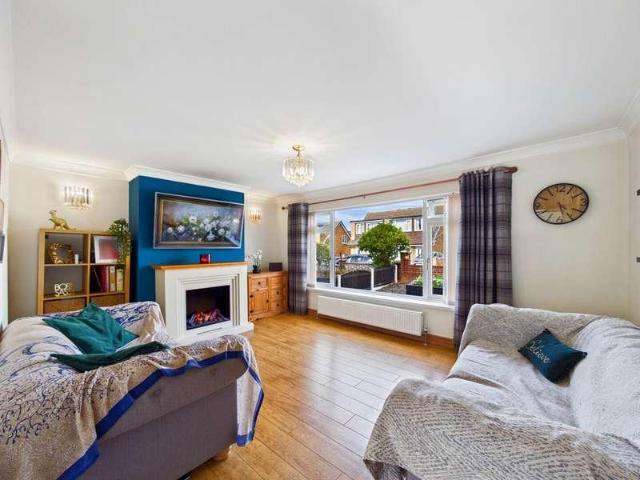 House for sale in Glasshoughton, Castleford