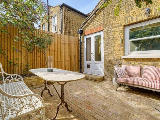 House for sale in Clapham Junction, Greater London