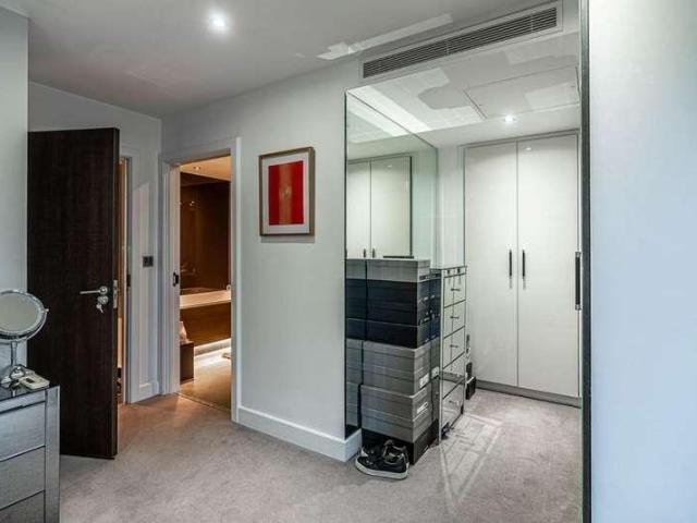 House for sale in Beaufort Park, Greater London