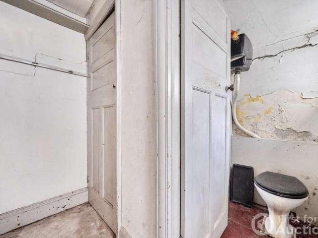 House for sale in New Malden, Greater London