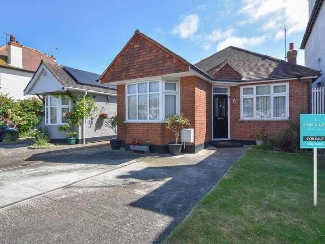 House for sale in North Shoebury, Alton Barnes