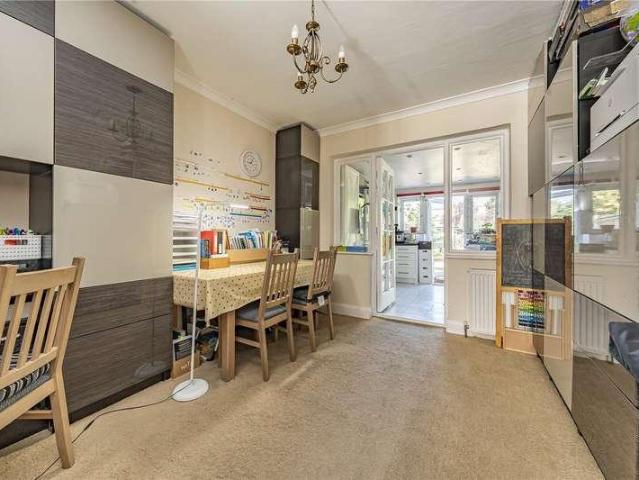 House for sale in Motspur Park, Greater London