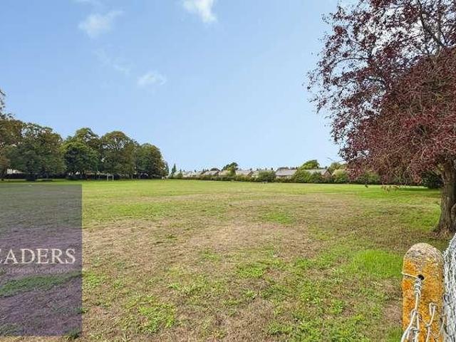 House for sale in Chipping Hill, Essex