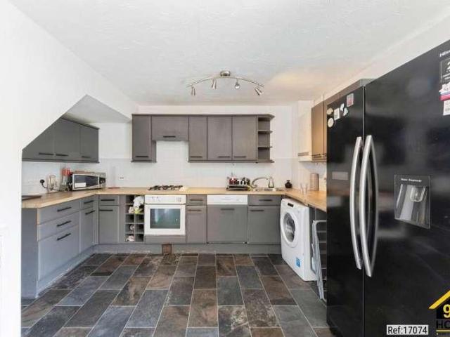 House for sale in Fenny Stratford, Milton Keynes