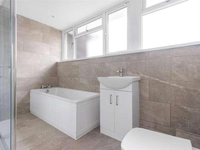 House for sale in London Borough of Croydon, Upper Norwood