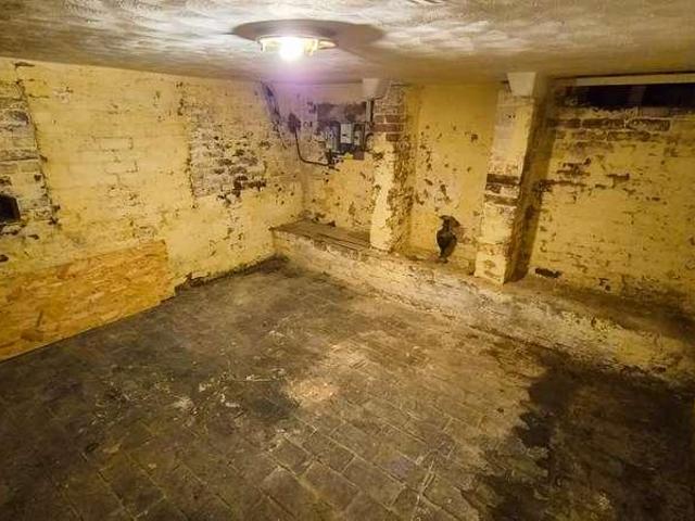 House for sale in Bede Island, Old Wharf