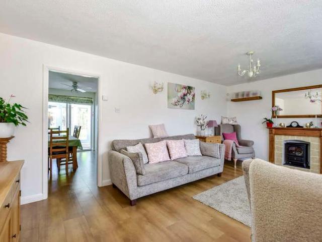 House for sale in Woodside, North Watford