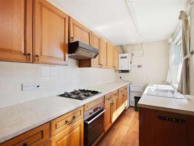 House for sale in Loundsley Green, East Midlands