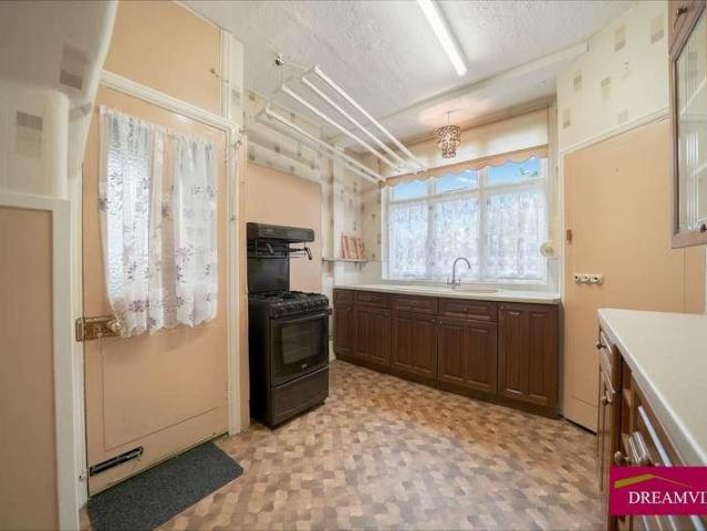 House for sale in Temple Fortune, Greater London